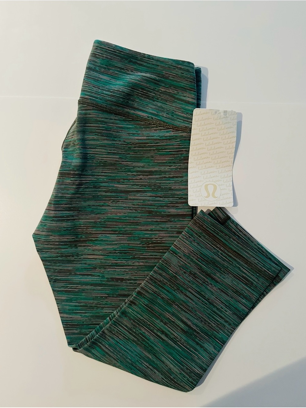 Lululemon Wunder Under Crop, green space, new with tags, size 6